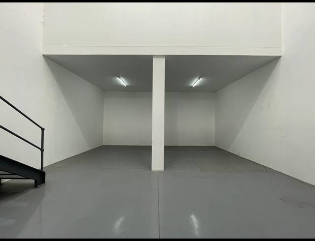 146M² WAREHOUSE FOR SALE IN BARBEQUE DOWNS